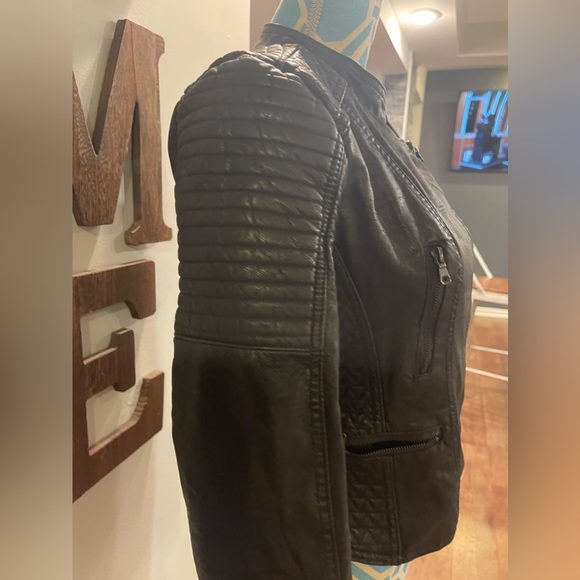 Ci Sono Designer Vegan Leather Jacket size medium - Picture 4 of 10